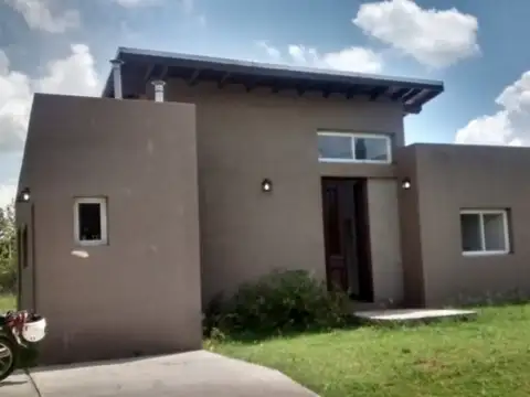 Casa en venta en barrio cerrado Manzanares Chico