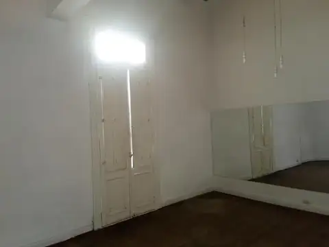 Local en Alquiler en Abasto, $ 940.000