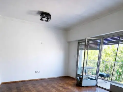 Casa 2 ambientes con 2 baños