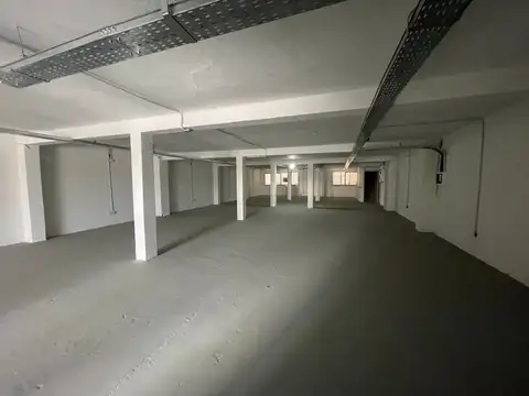 Galpon en Alquiler en Villa Hipódromo, USD 3.000
