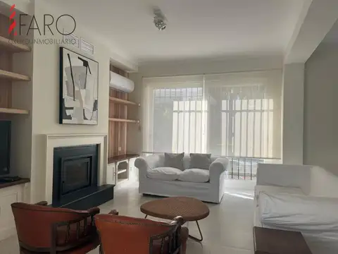 Casa en la Mansa 4 dormitorios con garage y parrillero en alquiler invernal.