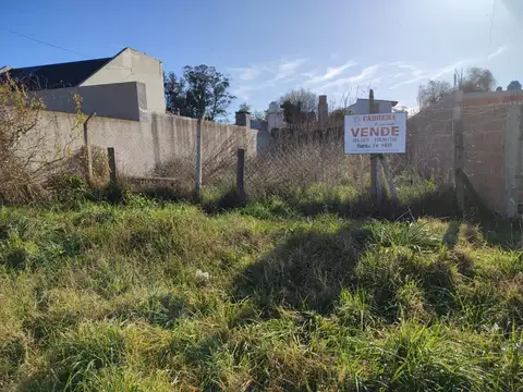 Lote 10,40x27,70 mts - Aguado y William Morris