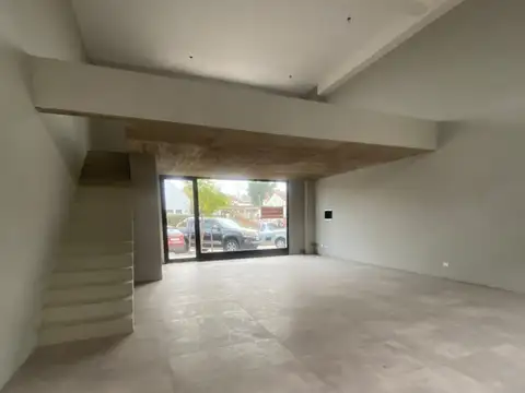 Av Senador Moron 2100, Piso Av