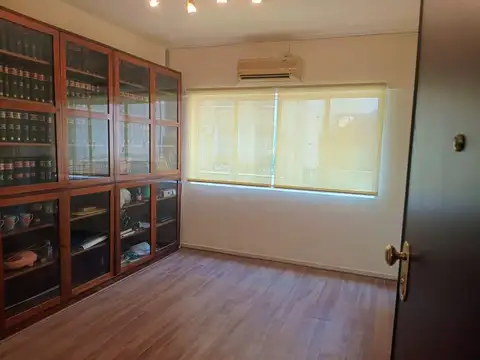 VENTA OFICINA DEPTO RECOLETA TRIBUNALES