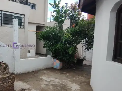 Depto Tipo Casa en Alquiler de 3 ambientes