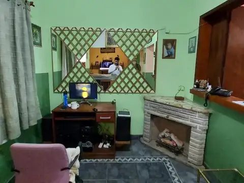 Casa en Venta con 3 cocheras