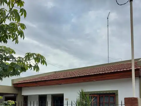 Casa en Venta en Villa Elvira, USD 90.000