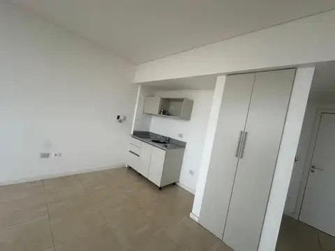 Avenida Del Puerto 215 , Piso 4