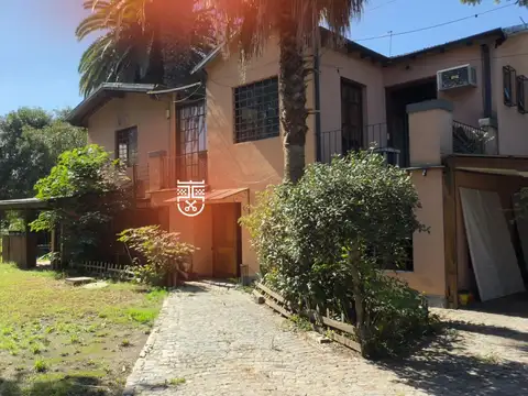 Ver Video-Casa a refaccionar con gran parque / Don Torcuato