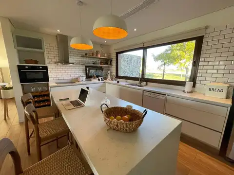 Casa en Venta de 6 dormitorios