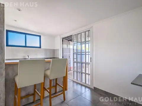 Divino PH de 2/3 ambientes con terraza - 3º piso por escalera