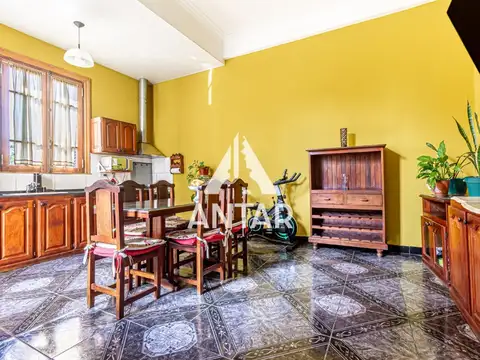 Holmberg 2300, Piso 1