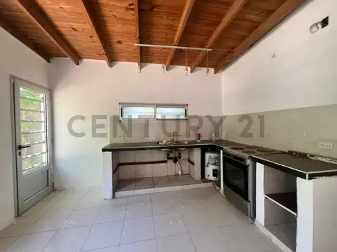 Casa 2 ambientes con 1 baño