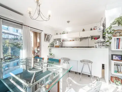 VENTA CASA 4 AM.  BARRIO SENDERO NORDELTA