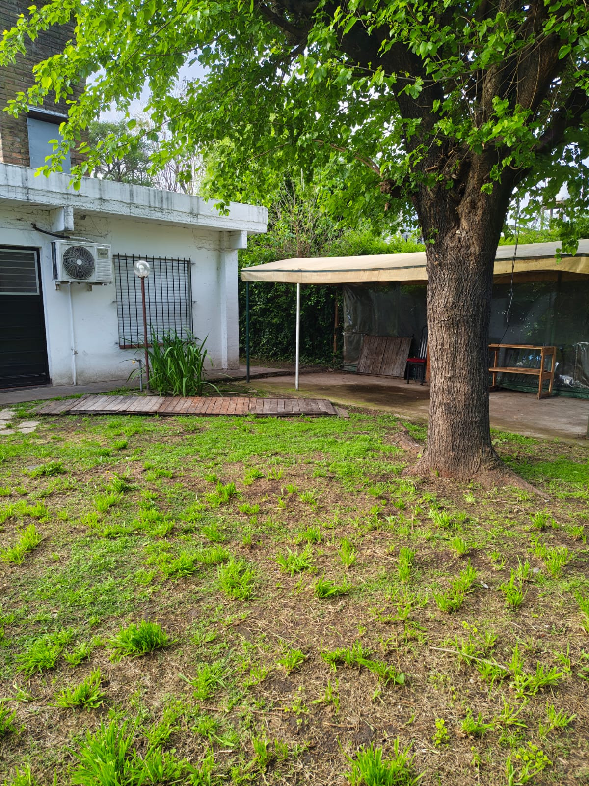 Casa en Alquiler en Baires, $ 1.500.000