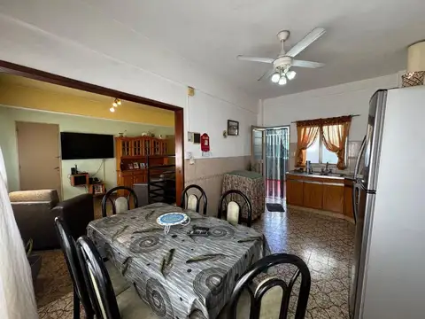 Casa 4 ambientes con 1 baño