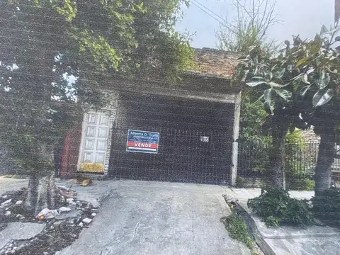 VIVIENDA EN PLANTA BAJA Y DOS DPTOS EN PLANTA ALTA