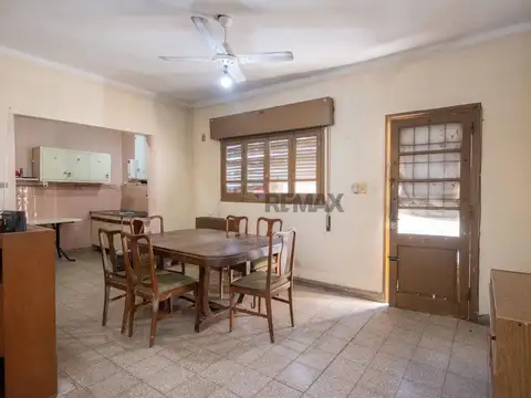 VENTA PLANTA ALTA BARRIO SUR-J.J.PASO Y 4 de ENERO