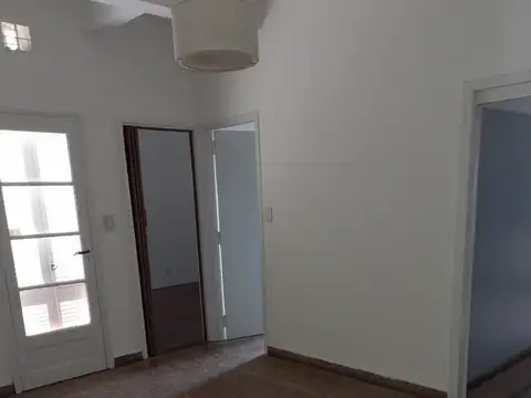 Depto Tipo Casa en Alquiler de 5 ambientes