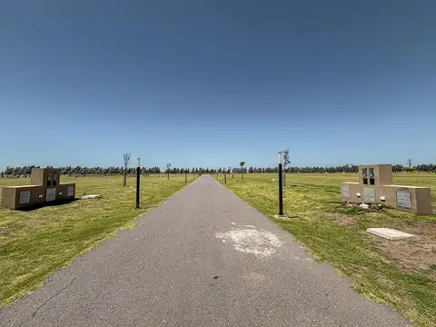 Terreno en Los Pasos del Jockey y entrega inmediata