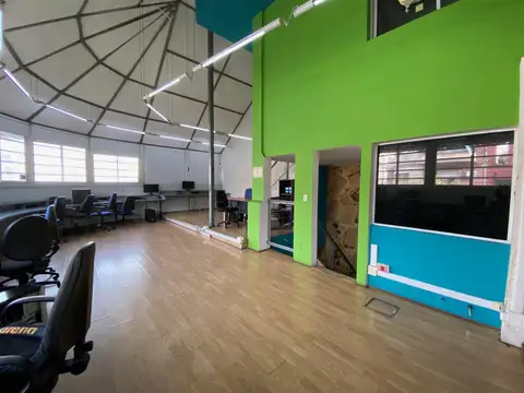 Local en Alquiler en Parque Centenario, $ 2.800.000