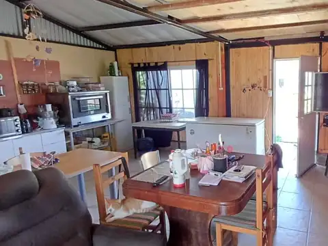 Casa 4 ambientes con 1 baño