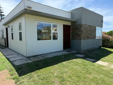 Casa en Alquiler Temporal con 2 cocheras