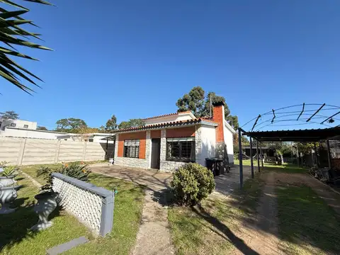 Venta 2 Casas en Lomas de Solymar 960m2 terrreno