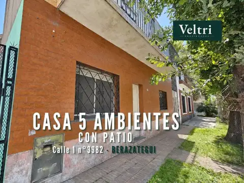 VENTA CASA 5 AMBIENTES CON PATIO - BERAZATEGUI