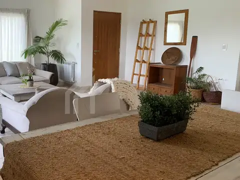 Casa  en Alquiler en El Cantón Norte, El Cantón, Escobar