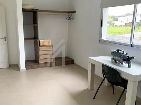Casa  en Alquiler en El Cantón Norte, El Cantón, Escobar