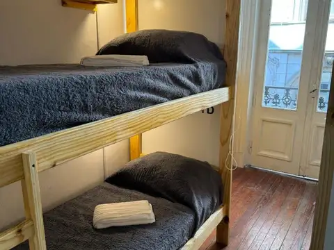 Libertad 18 , Piso 1