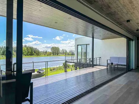 VENTA CASA 7 AMBIENTES - A LA LAGUNA EN CARDALES