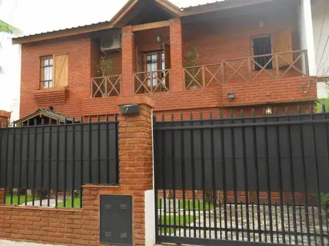 Casa - Castelar Norte