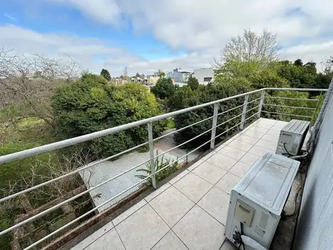 Departamento en Alquiler con 1 cocheras