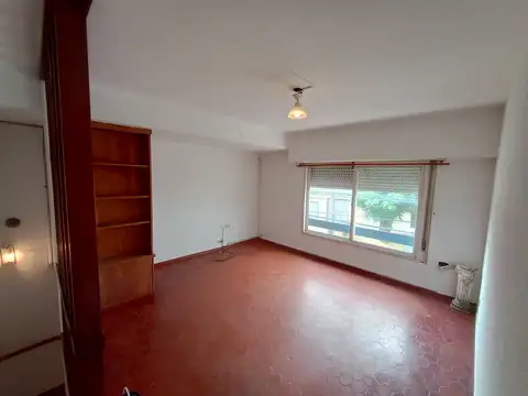 Depto 3 ambientes en alquiler sobre Las Heras