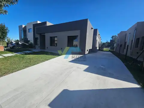 Casa en Alquiler de 3 dormitorios