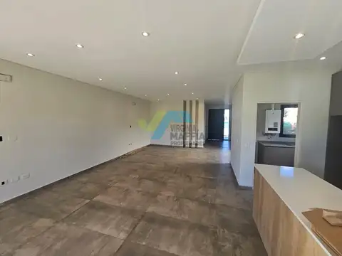 Casa en Alquiler al Oeste