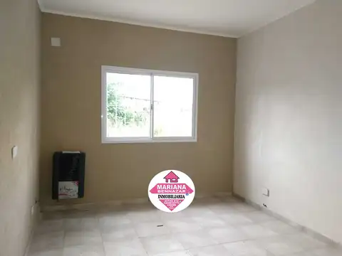 Casa 2 ambientes con 1 baño