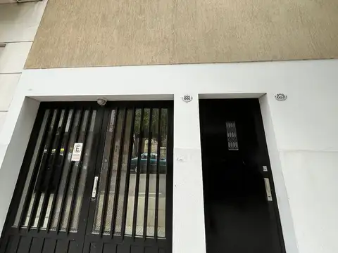 Fray Cayetano 800, Piso PB