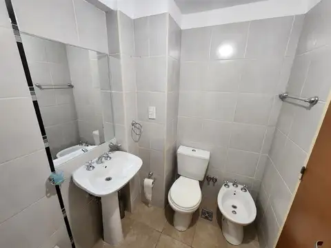 Alquiler  Departamento Rosario 2 Dormitorios Bella Vista Muy amplio Balcón al frente