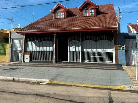 Casa en Venta en Villa Dominico, USD 165.000