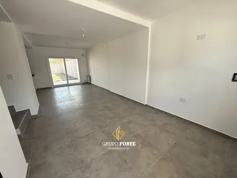 Casa 4 ambientes con 3 baños