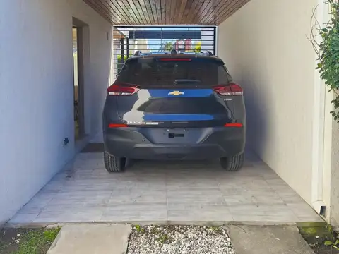 Casa en Alquiler con 1 cochera