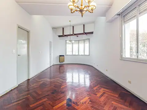 Depto Tipo Casa en Venta en Chacarita, USD 295.000