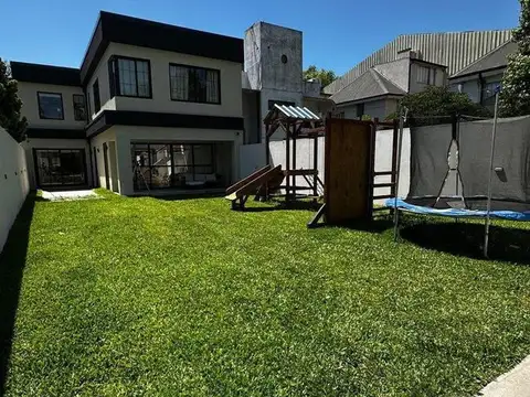 VENTA IMPORTANTE CASA EN EXCELENTE UBICACIÓN
