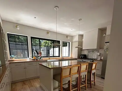 VENTA IMPORTANTE CASA EN EXCELENTE UBICACIÓN