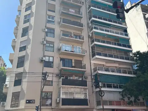 3 AMBIENTES 65 M2. DEP/ SERV  BALCON 4.3 x 1.1. COC 4.6 X1.8