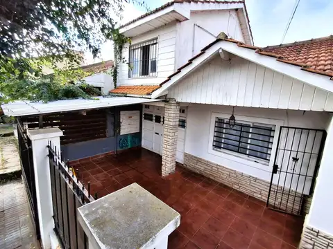 VENTA CASA 3 AMBIENTES Y DEPTO P MOGOTES GARAGE   