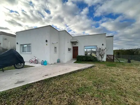 Casa en Venta en Pilar del Este - San Ramiro, USD 188.000